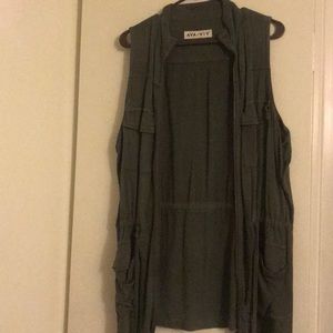 Green sleeveless jacket AVA VIV( Target ) size L